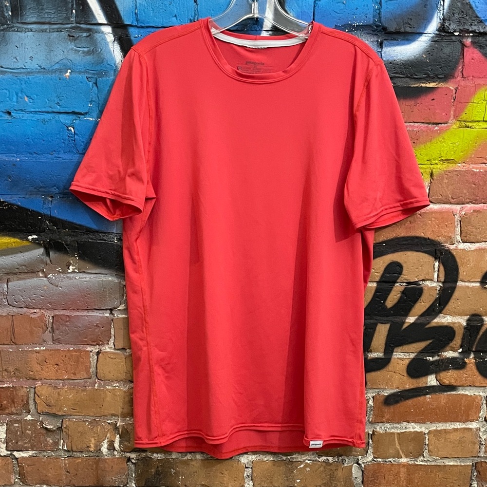 PATAGONIA-men’s coral poly blend short sleeve athletic tee-shirt